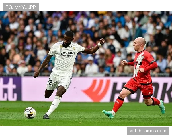 半场战报:布雷斯特1-1兰斯,双方控球率持平但射正次数悬殊 半场战报:布雷斯特1-1兰斯,双方控球率持平但射正次数悬殊